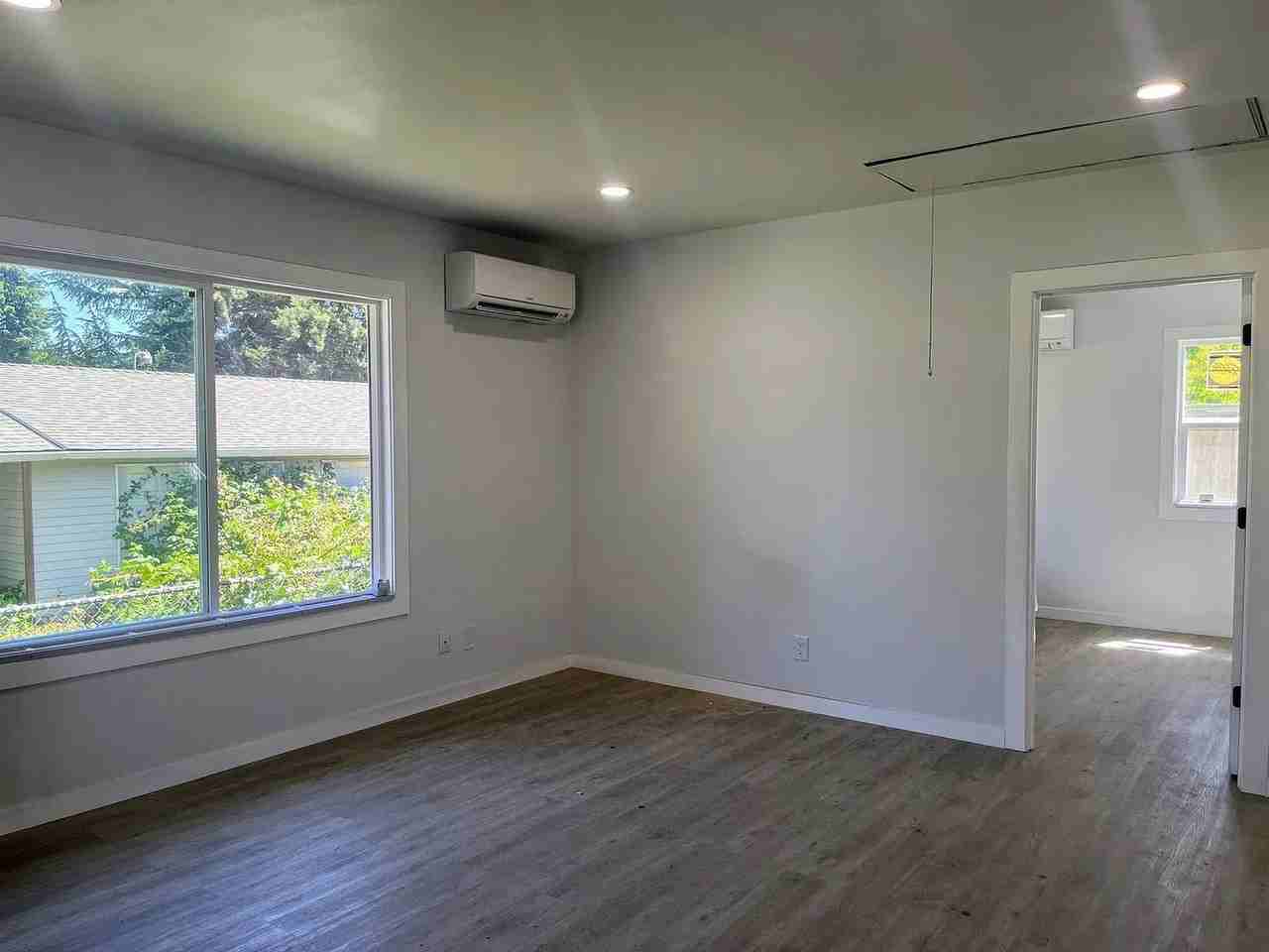 2403 Northeast 27th Street - Photo 7 of 14