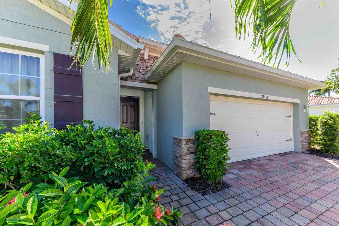 24456 Riverfront Dr - Photo 2 of 48