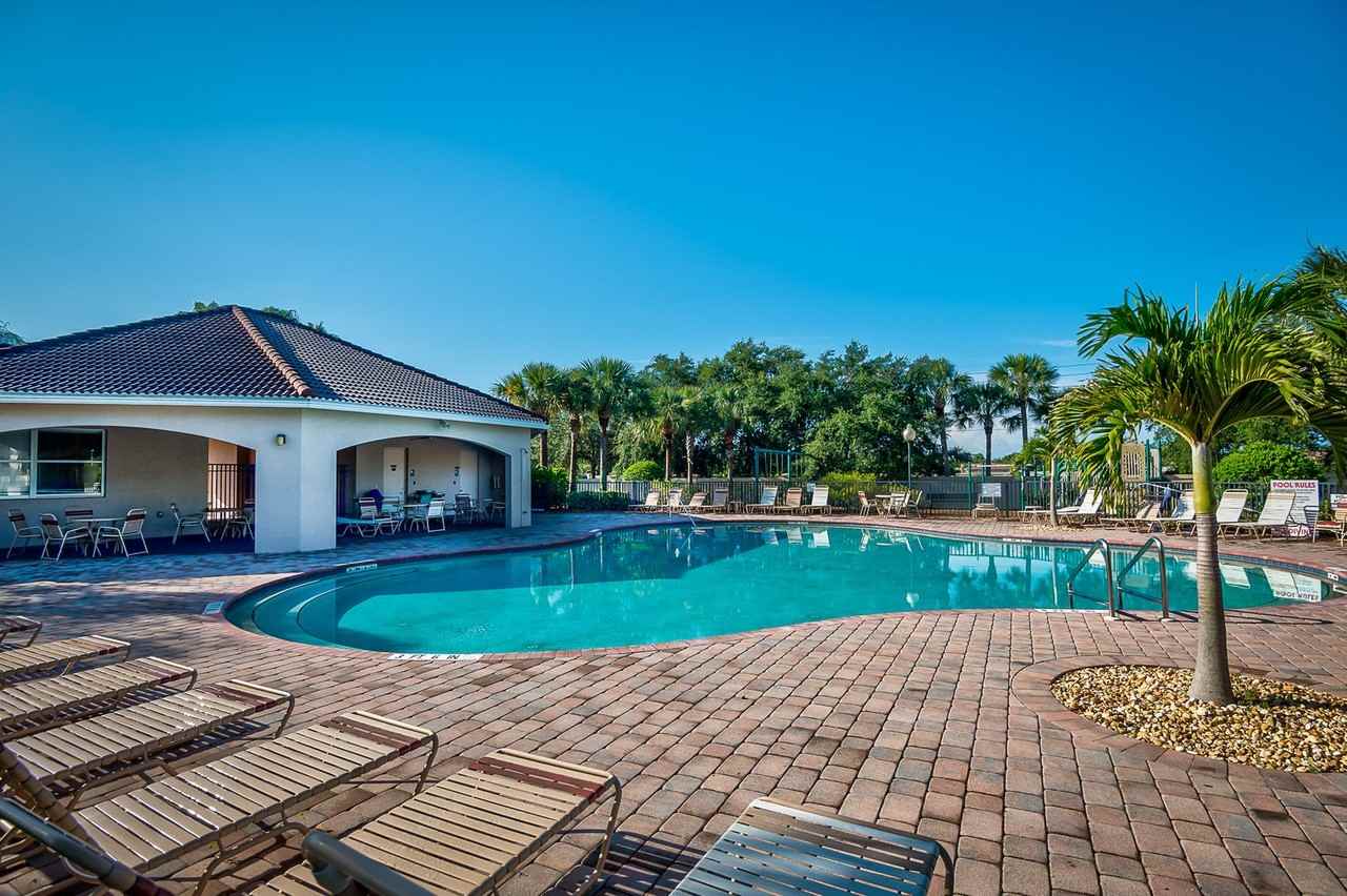 24456 Riverfront Dr - Photo 3 of 48