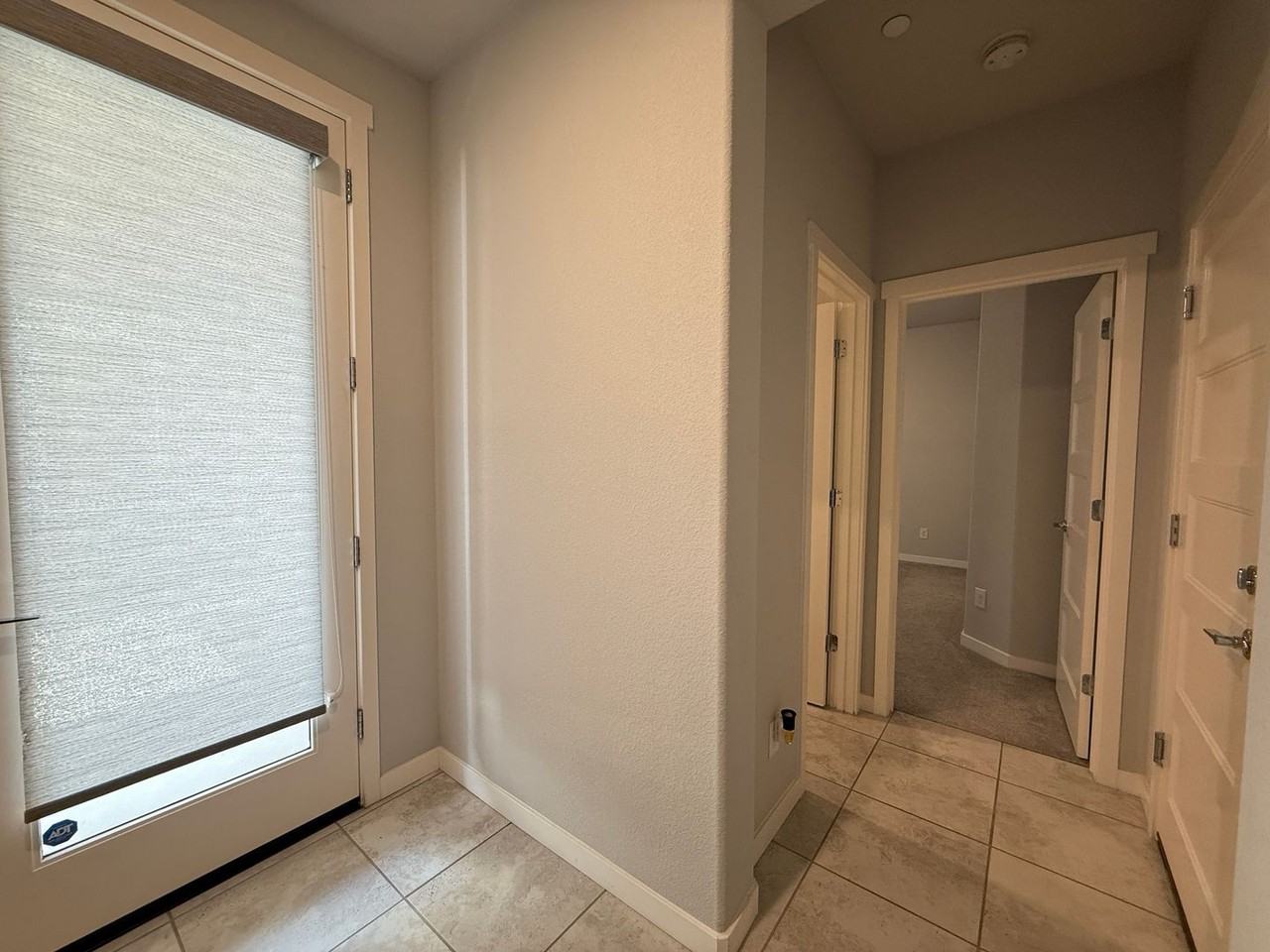 4224 Ocean Ln - Photo 5 of 27