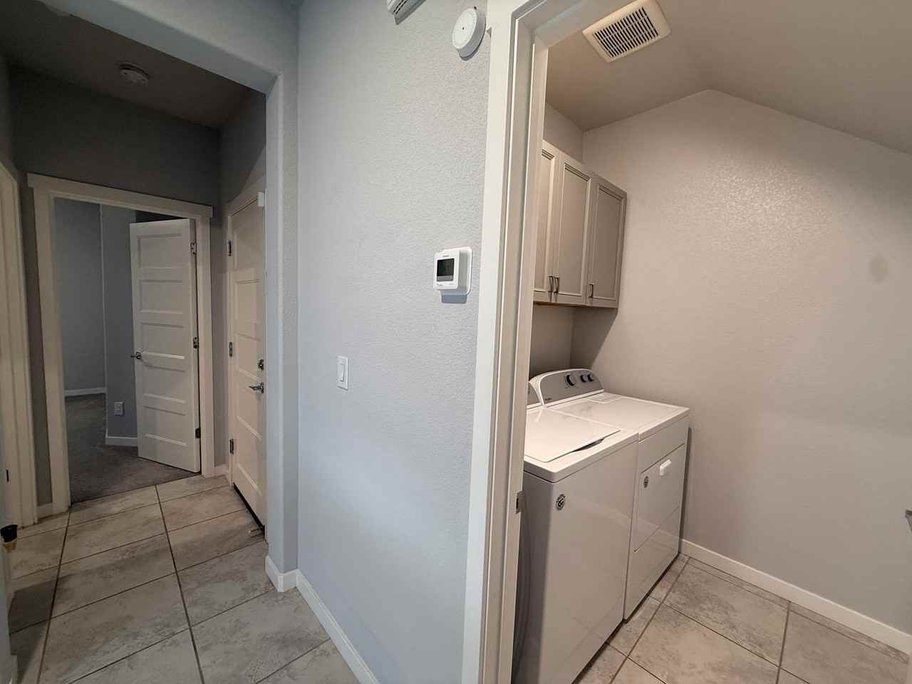 4224 Ocean Ln - Photo 6 of 27