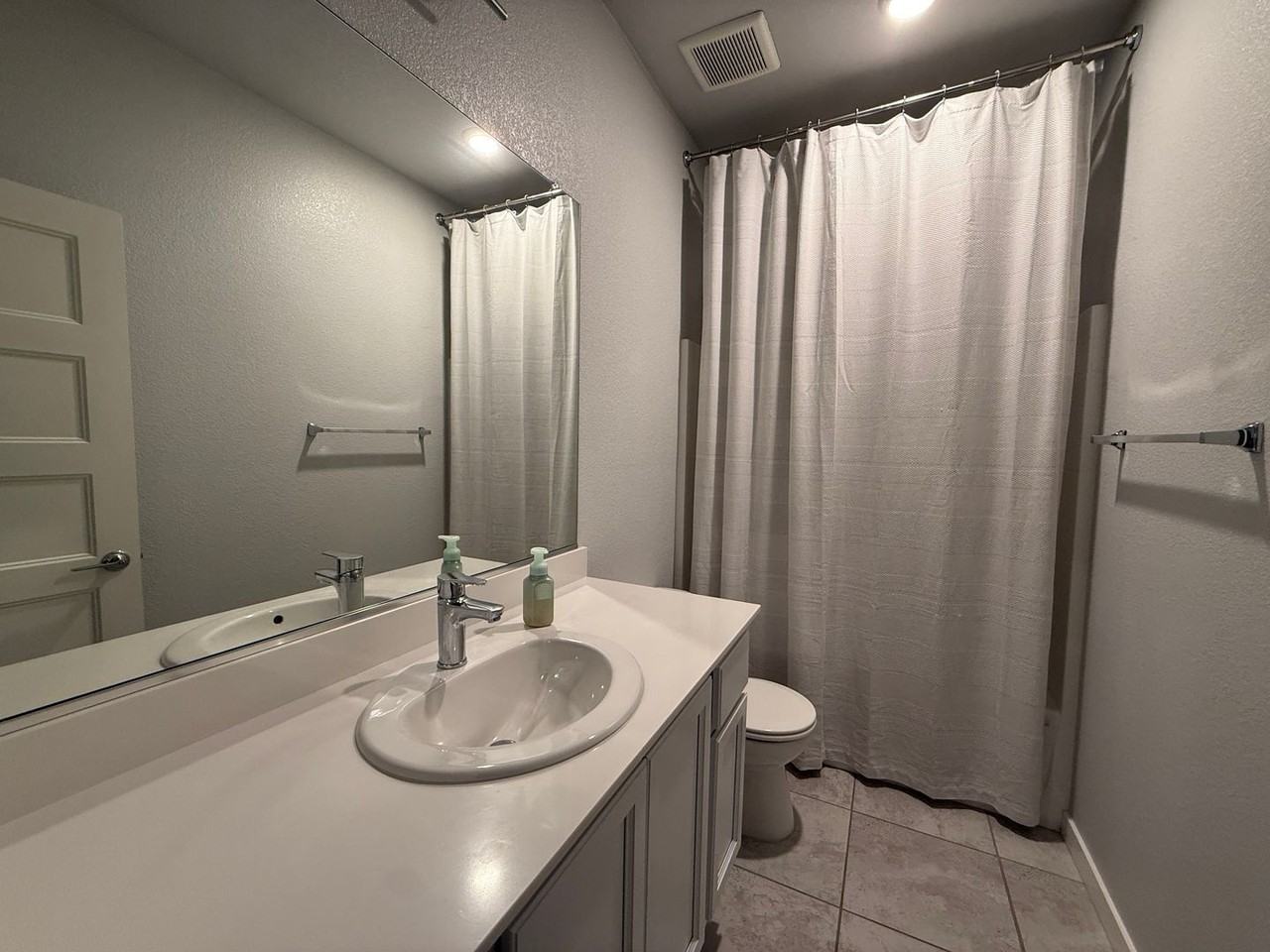 4224 Ocean Ln - Photo 7 of 27