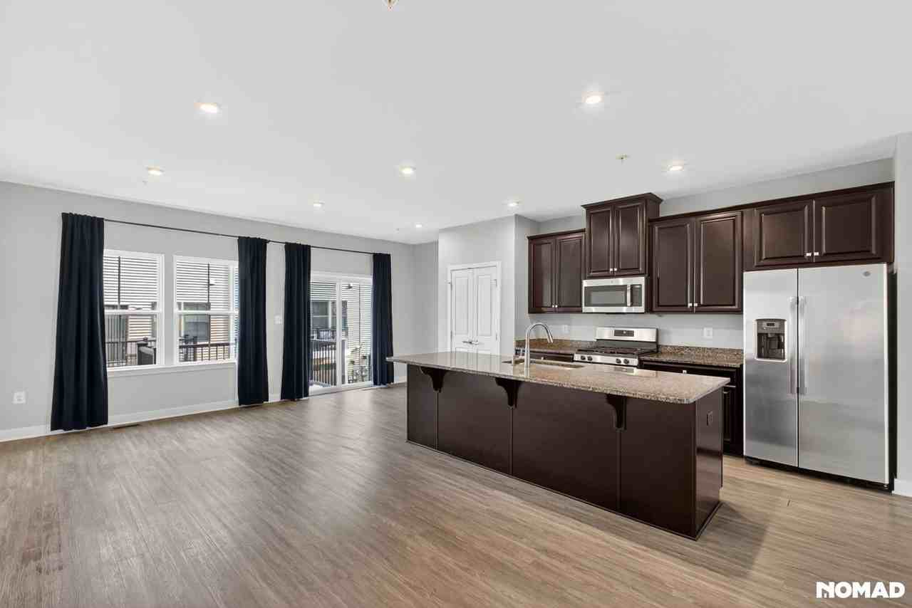 2831 Toles Park Dr - Photo 3 of 29