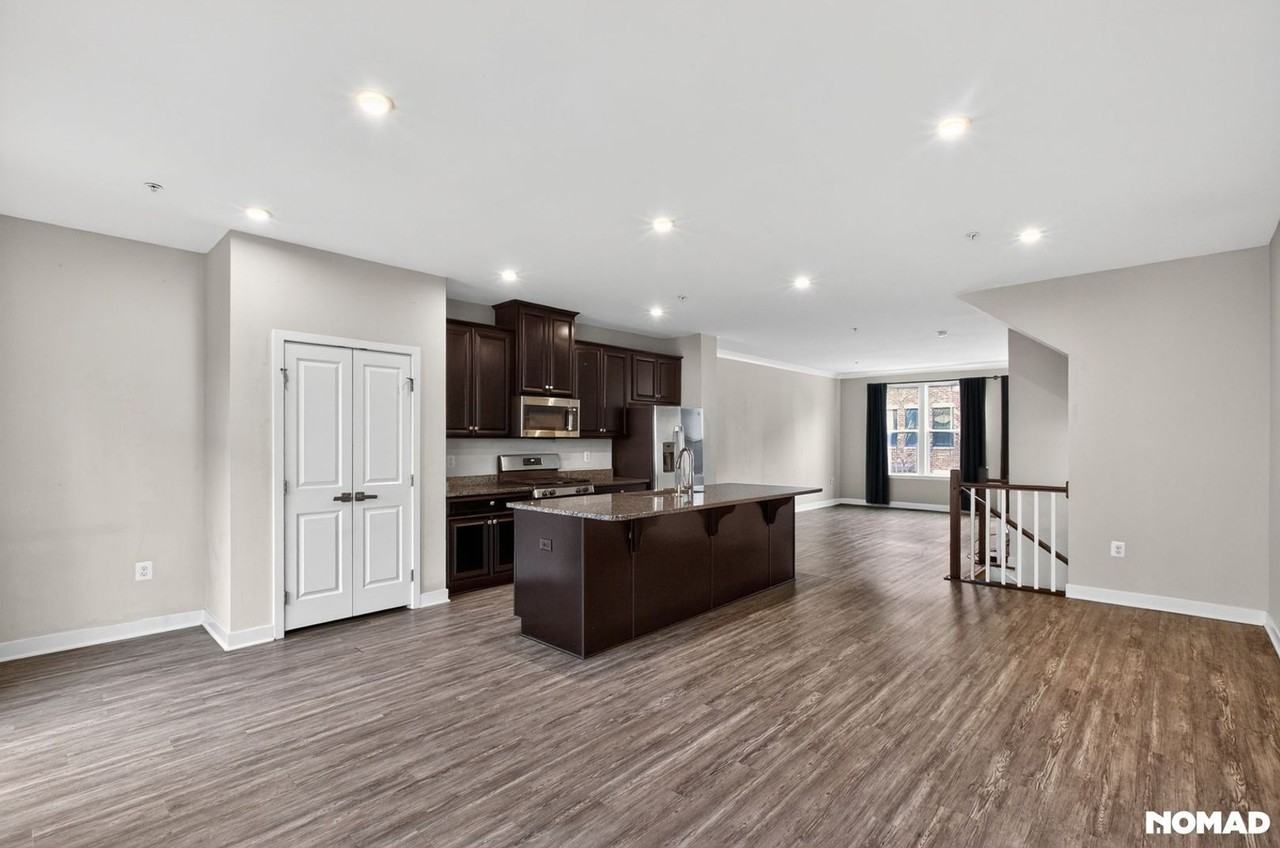 2831 Toles Park Dr - Photo 4 of 29