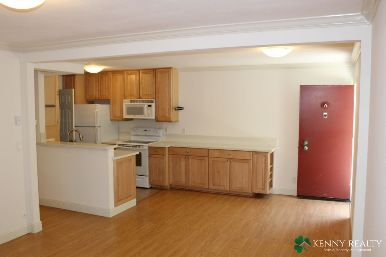 117 Piccadilly Place - Photo 2 of 15