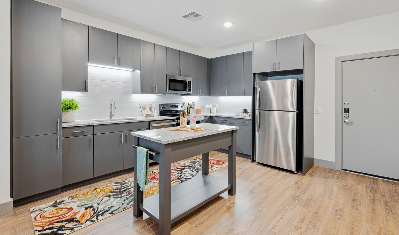 Broadvue Apartments - Photo 2 of 58