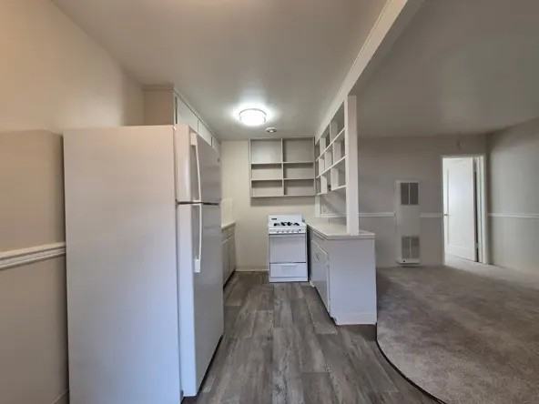 2508 L Street - Photo 4 of 24