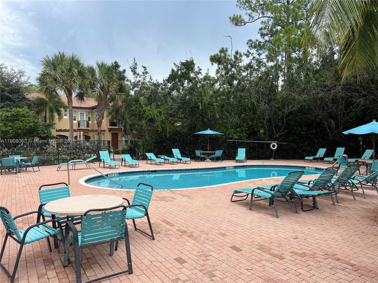 2804 Eagle Rock Circle - Photo 3 of 5