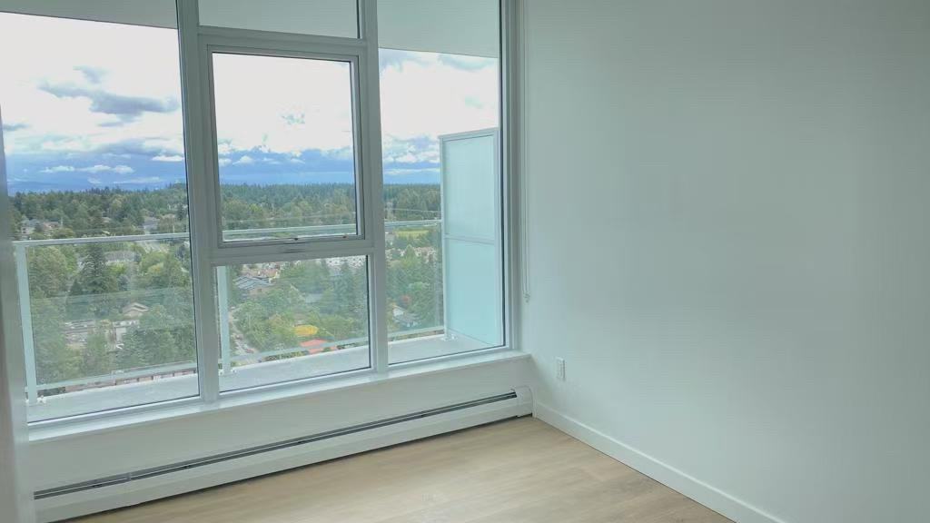 13685 102 Ave - Photo 4 of 17