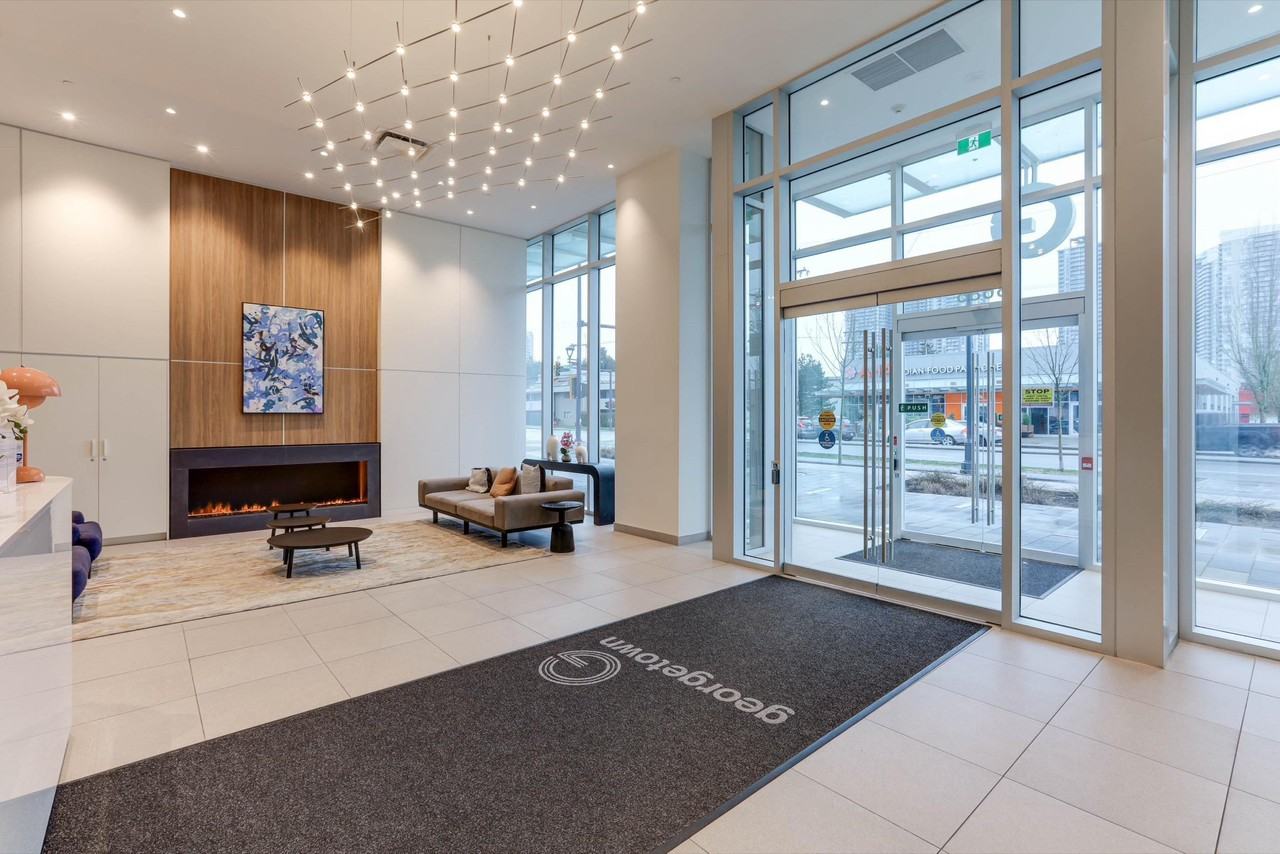 13685 102 Ave - Photo 3 of 17