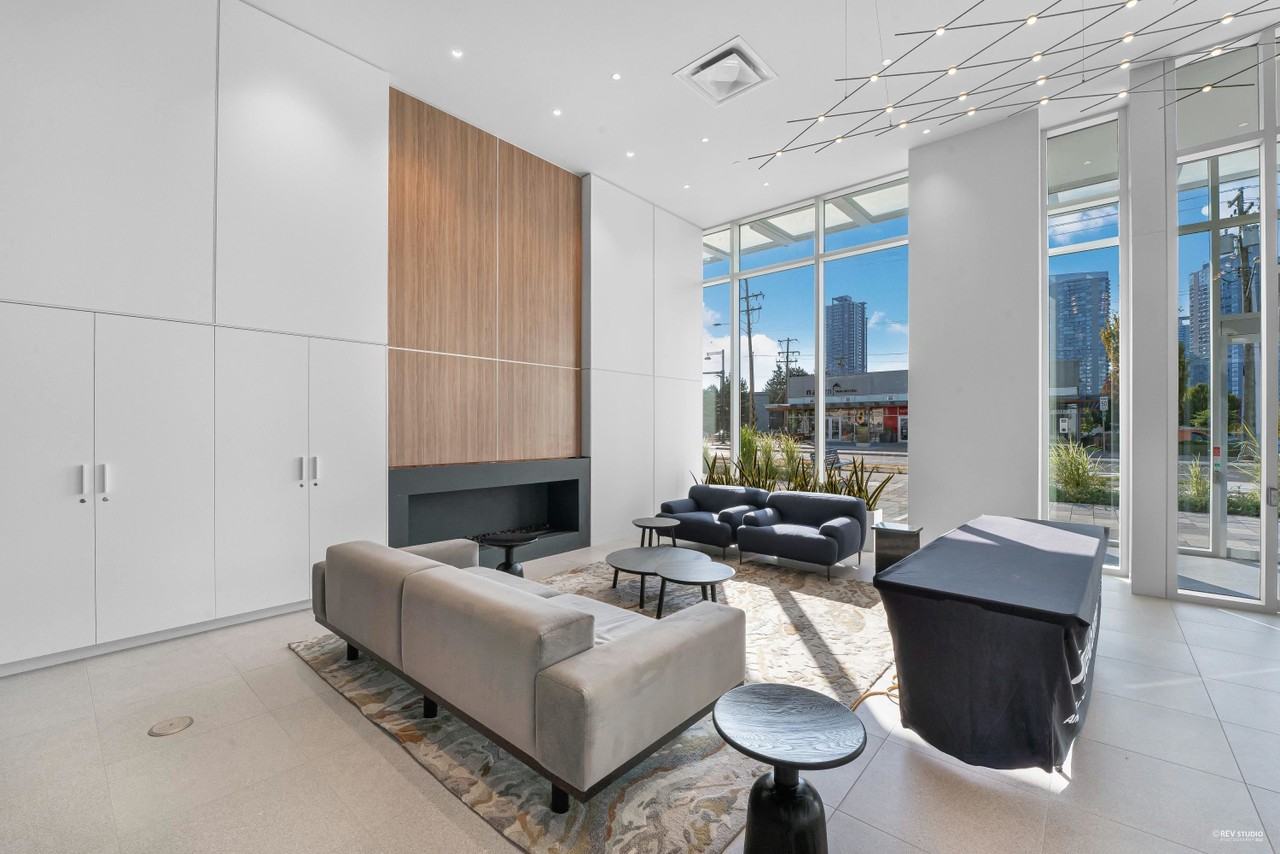 13685 102 Ave - Photo 7 of 17