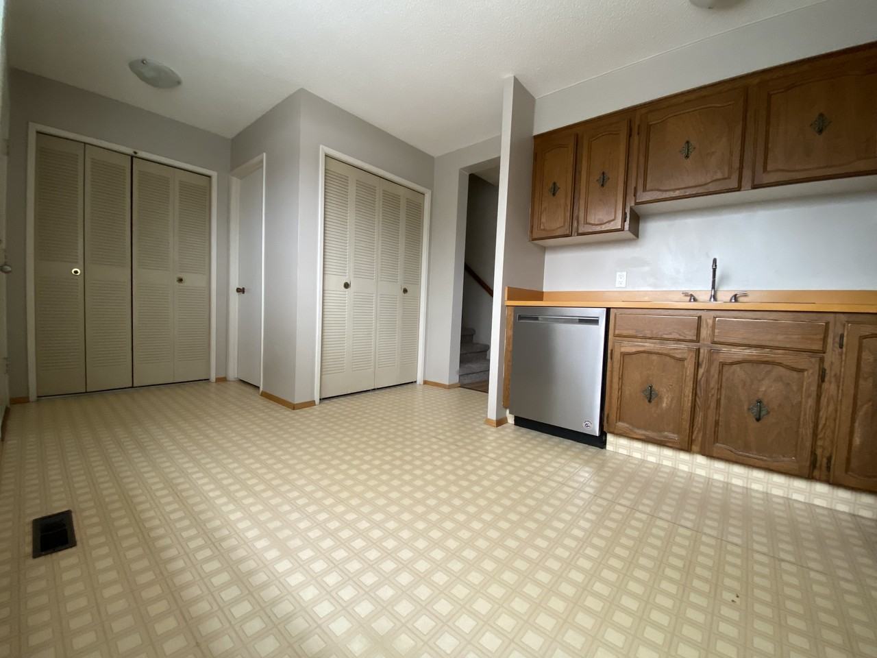 2300 Oakmoor Drive Southwest - Photo 5 of 12