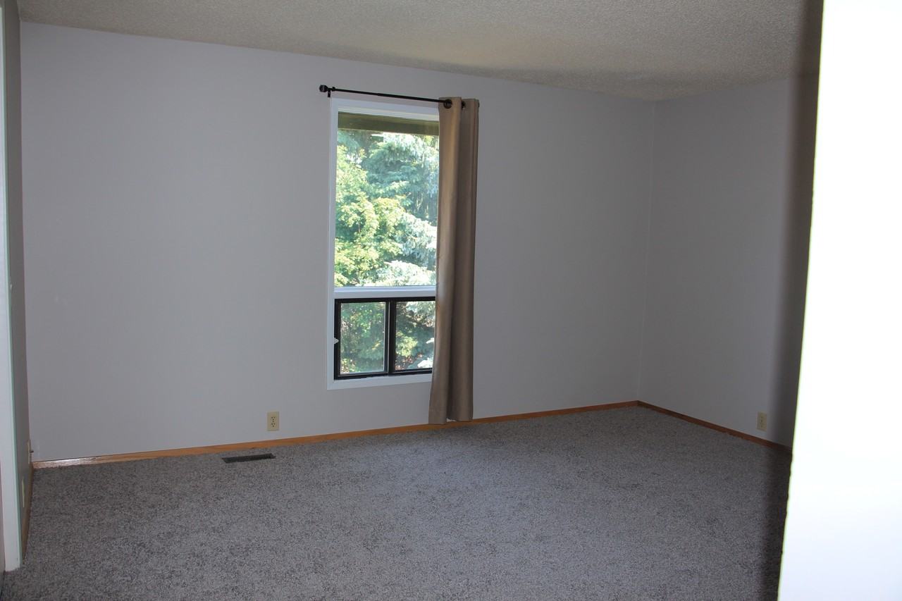 2300 Oakmoor Drive Southwest - Photo 7 of 12