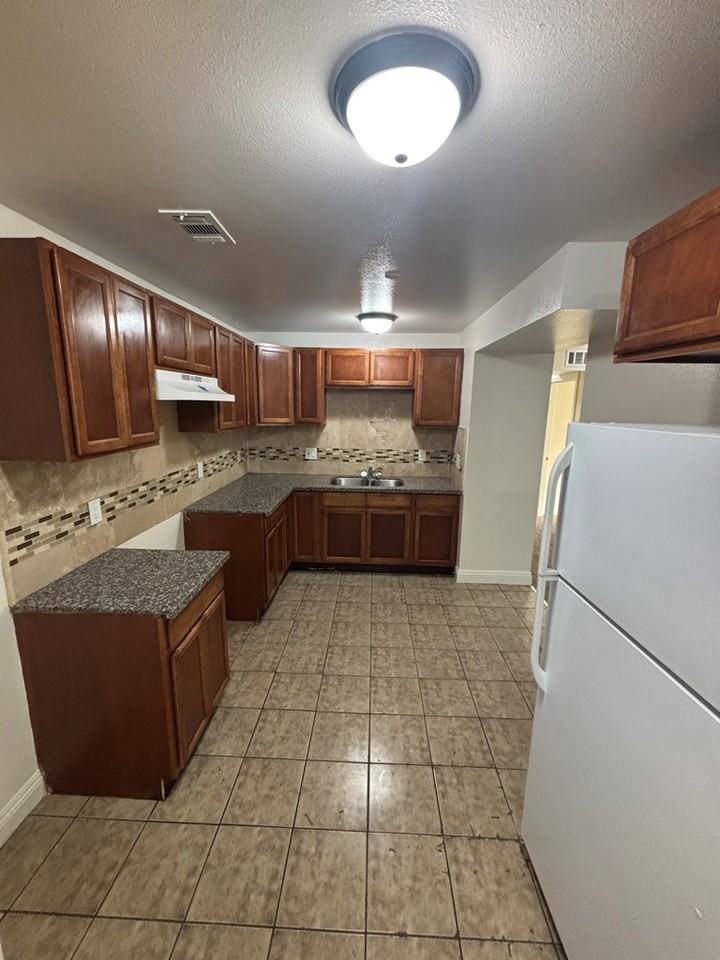 159 West 89th Street - Photo 3 of 20