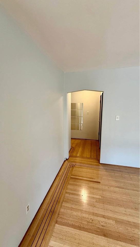 1121 Harwood Street - Photo 3 of 18