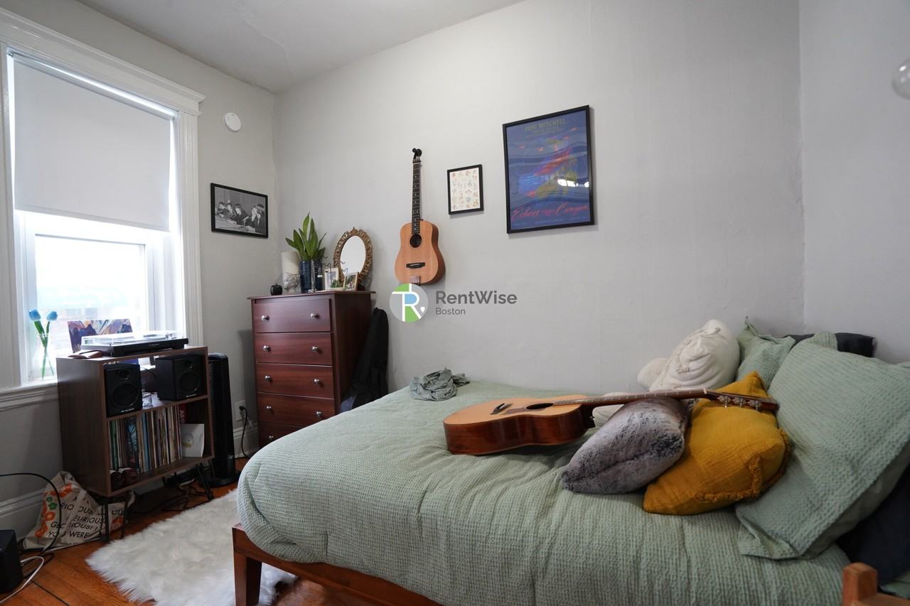 91 Gordon Street #6 - Photo 5 of 17