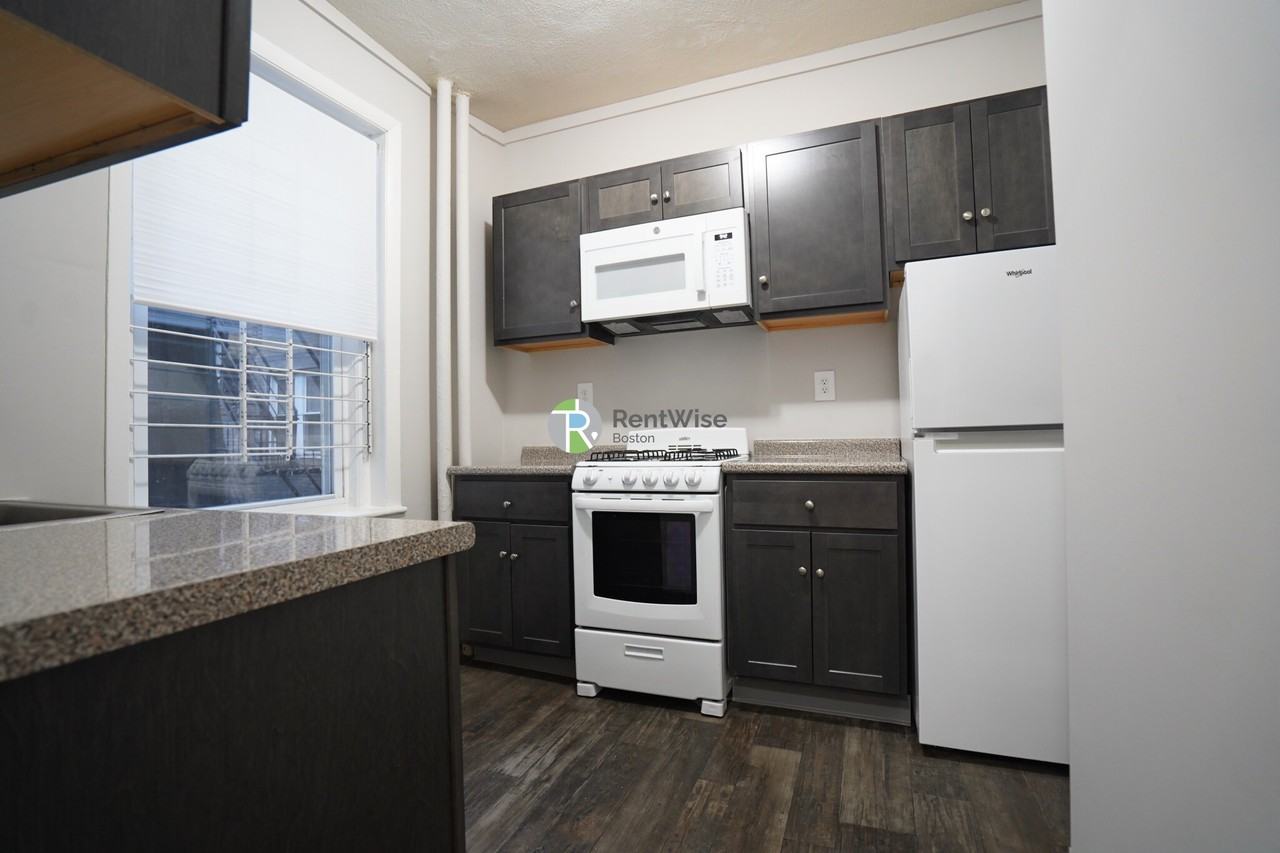 99 Gordon St #3 - Photo 4 of 20