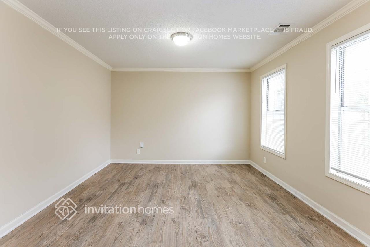 1999 Sandbrook Court Southwest - Photo 6 of 18