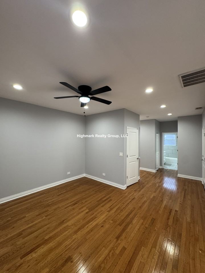 1155 W Lunt Ave #3M - Photo 6 of 15