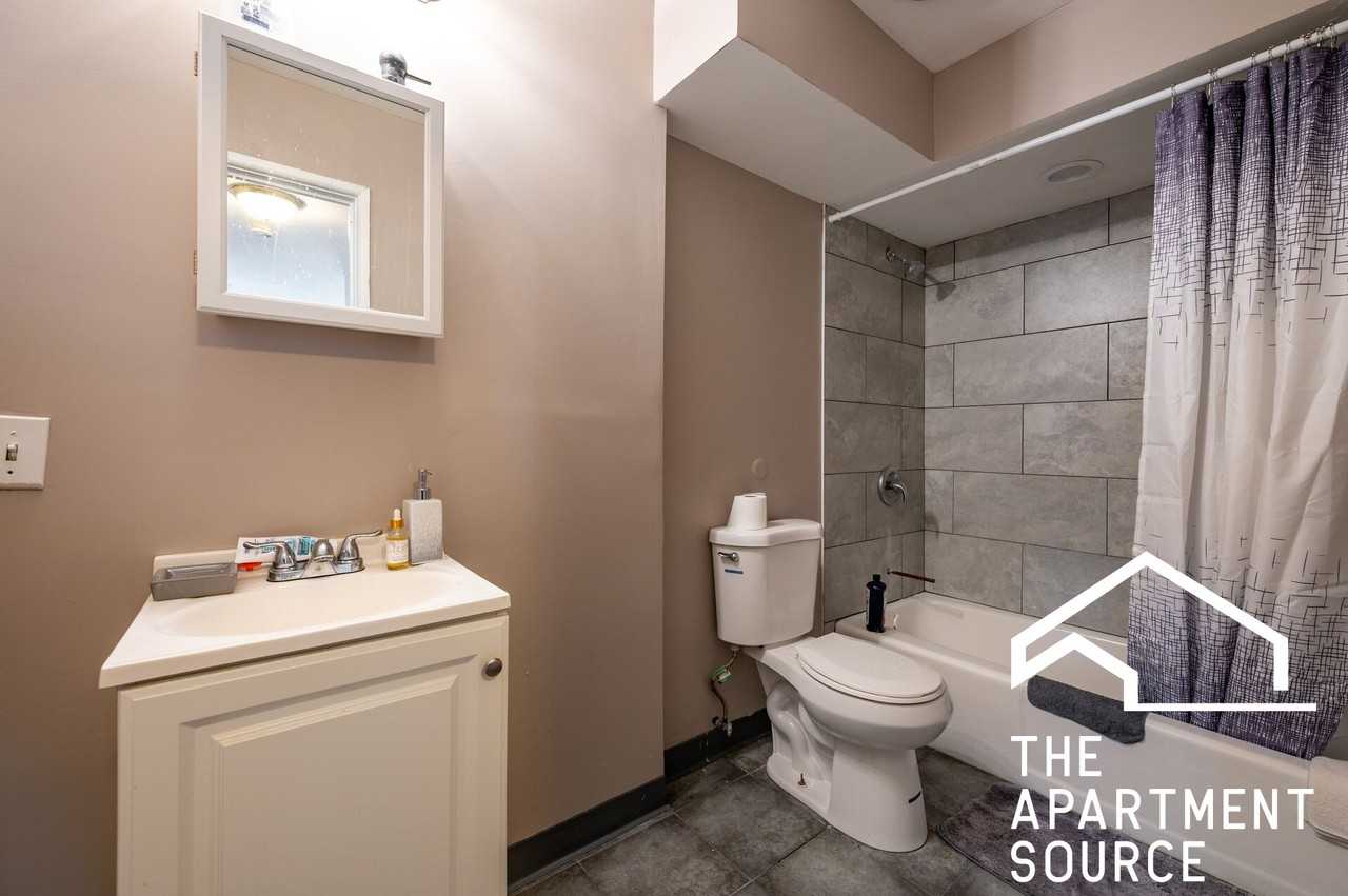 2300 N Harlem Ave #703 - Photo 3 of 13