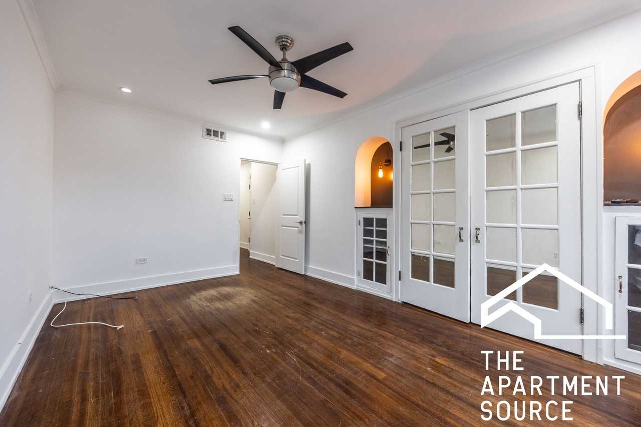 3716 W Belmont Ave #2 - Photo 3 of 18