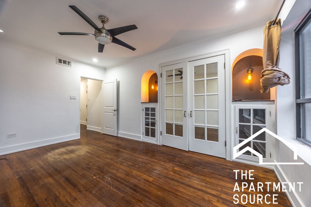 3716 W Belmont Ave #2 - Photo 4 of 18