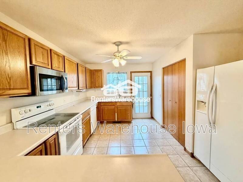 495 S 51st St #65 - Photo 3 of 25