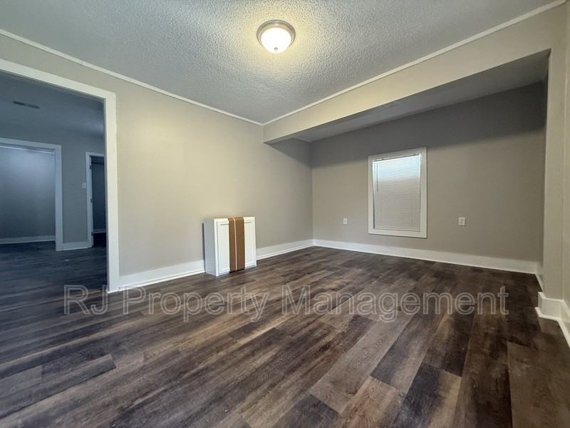 705 Harahan Rd - Photo 2 of 8