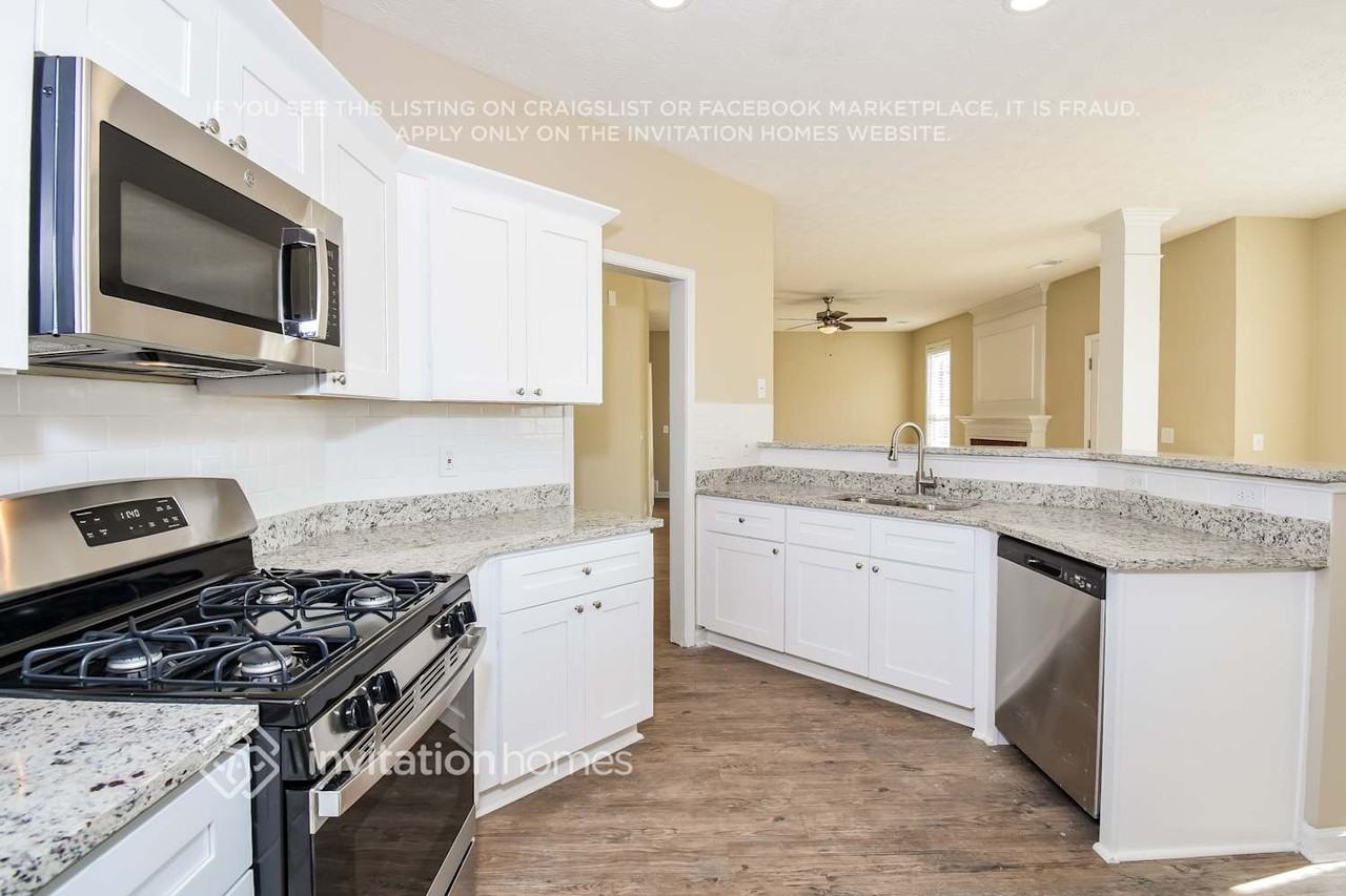 2290 Grand Jct - Photo 7 of 18