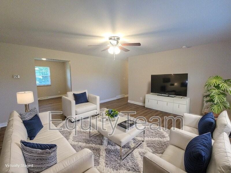 3517 Mary Ann Drive - Photo 2 of 17