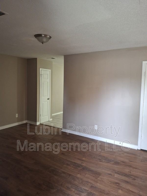 1221 Tahoe Rd - Photo 3 of 9