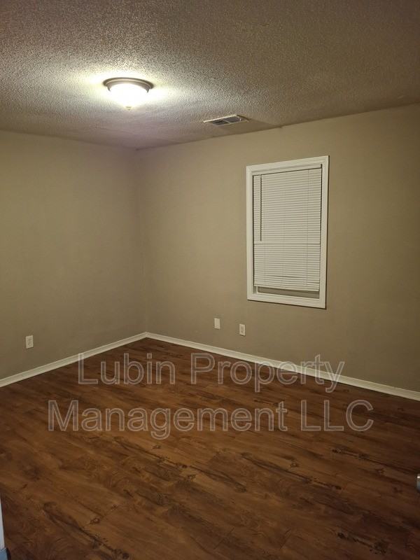 1221 Tahoe Rd - Photo 4 of 9