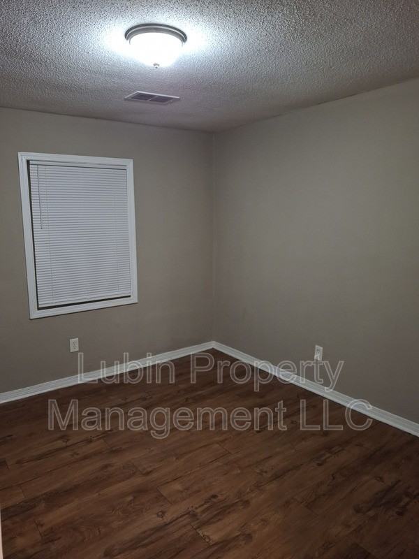 1221 Tahoe Rd - Photo 5 of 9