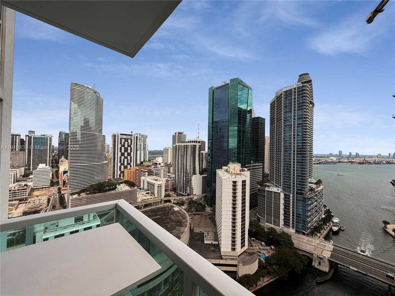 31 Southeast 5th Street - Photo 5 of 8