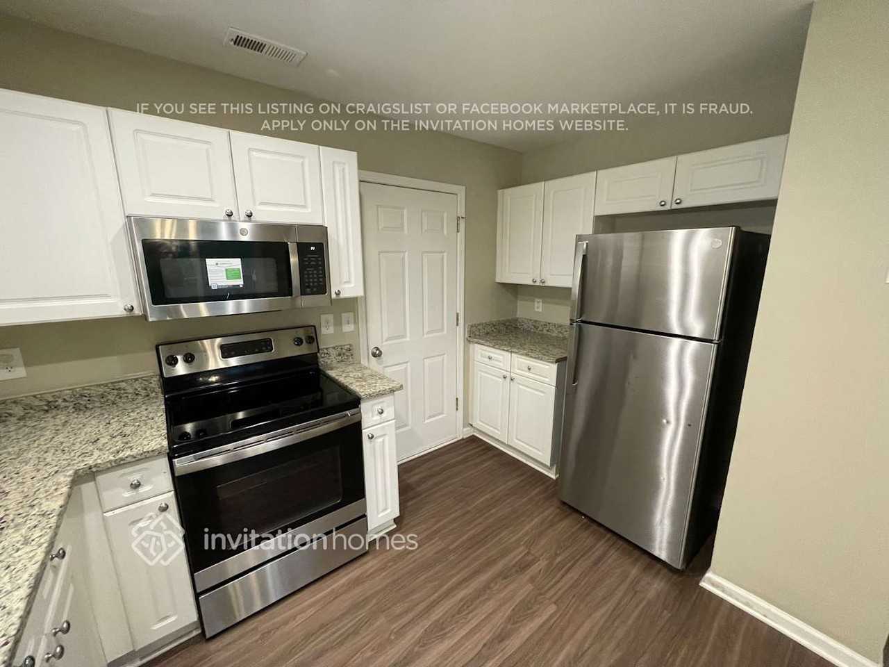 9915 Travis Floyd Ln - Photo 6 of 22