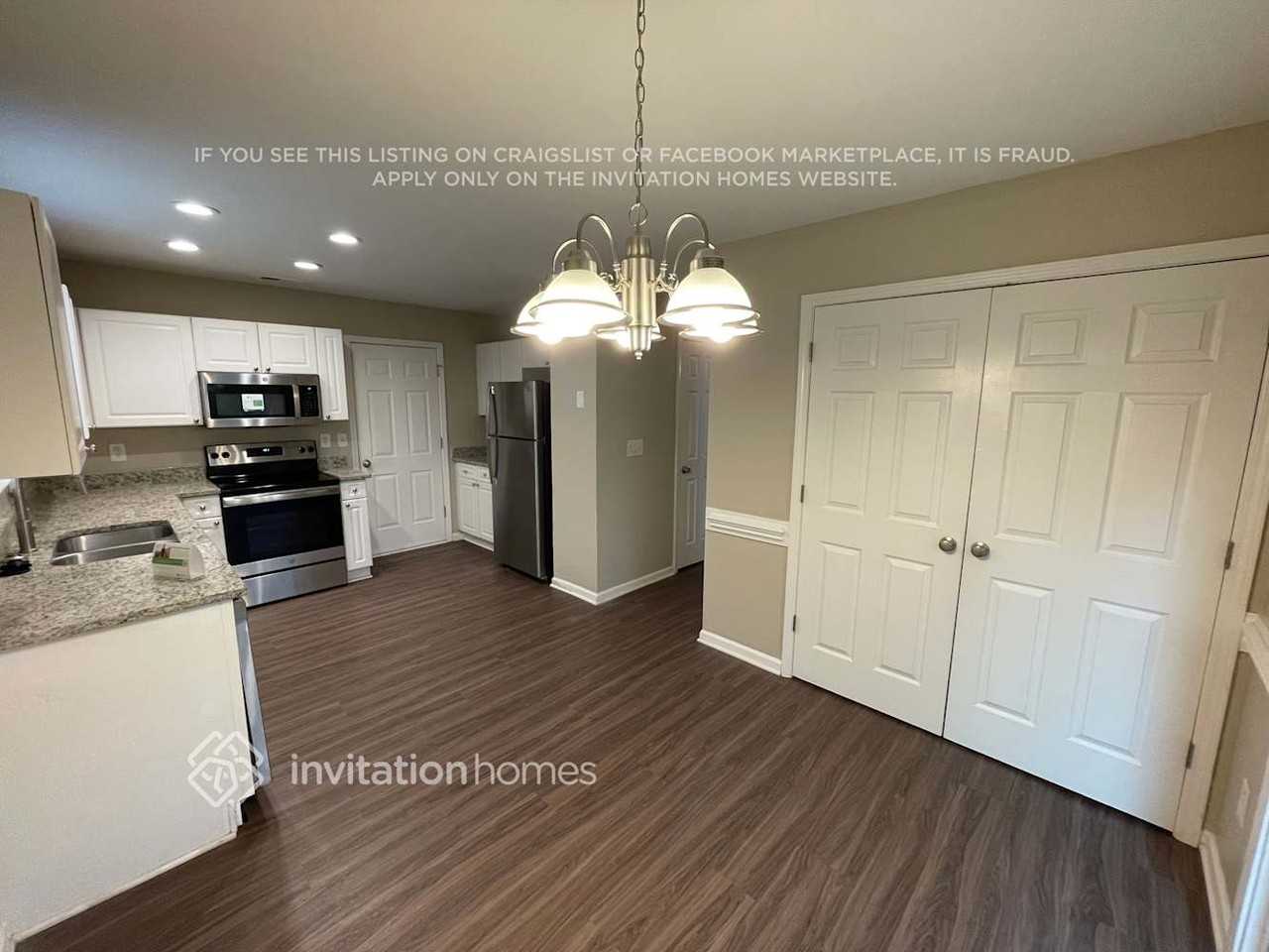 9915 Travis Floyd Ln - Photo 7 of 22