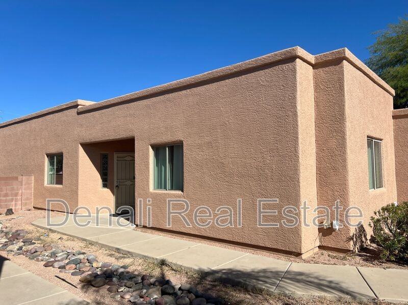 1130 N Sahuara Ave - Photo 2 of 20