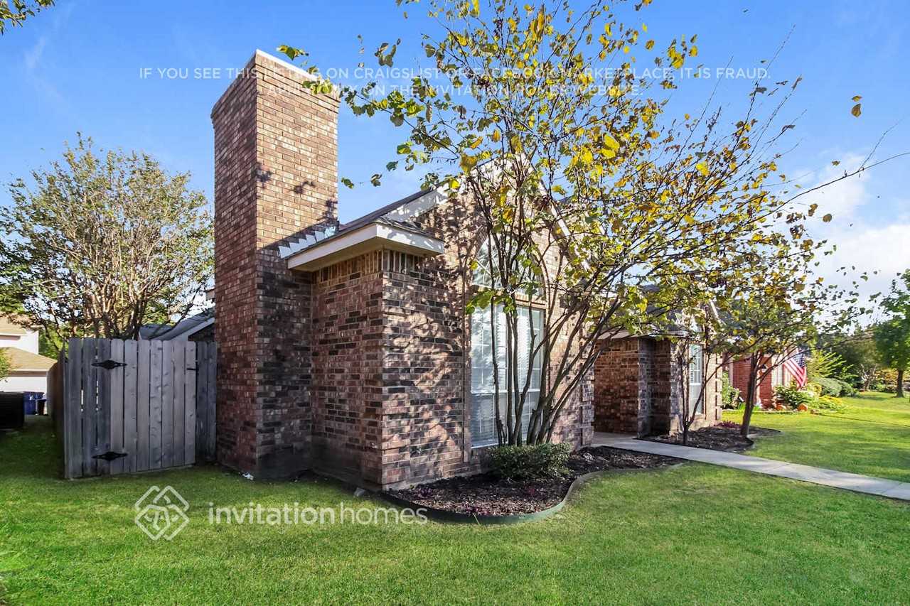 7878 Squire Ln - Photo 2 of 17