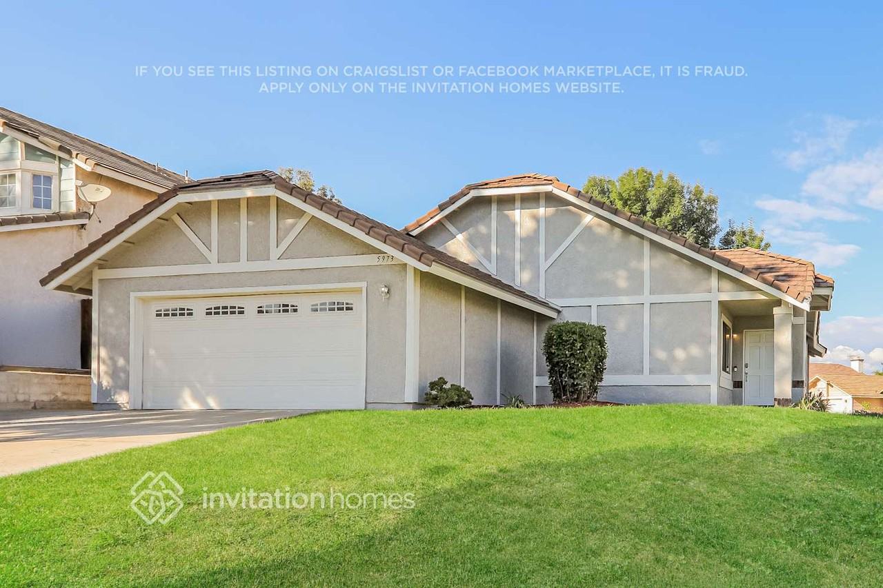 5973 Maybelle St - Photo 3 of 17