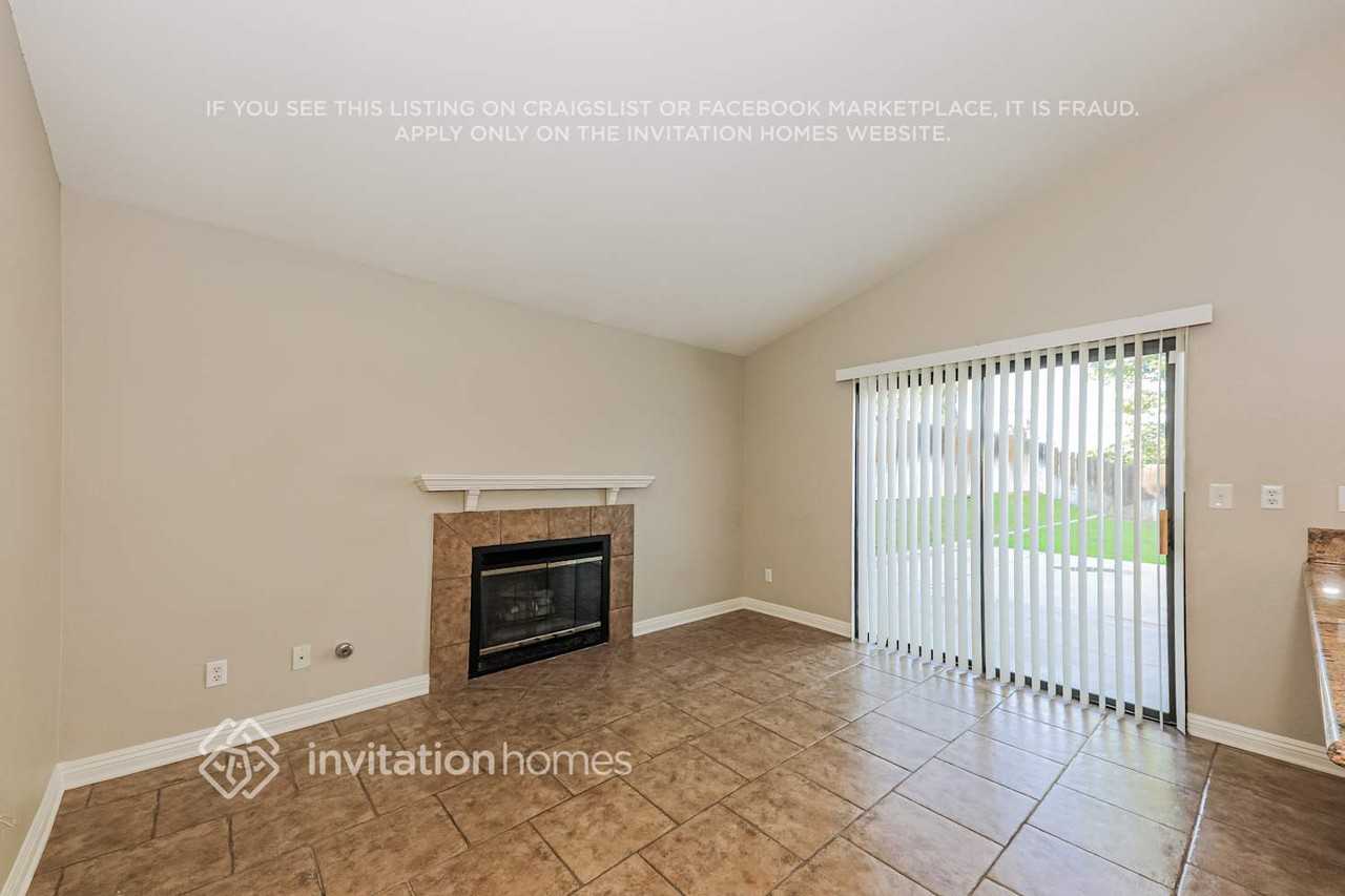 5973 Maybelle St - Photo 7 of 17