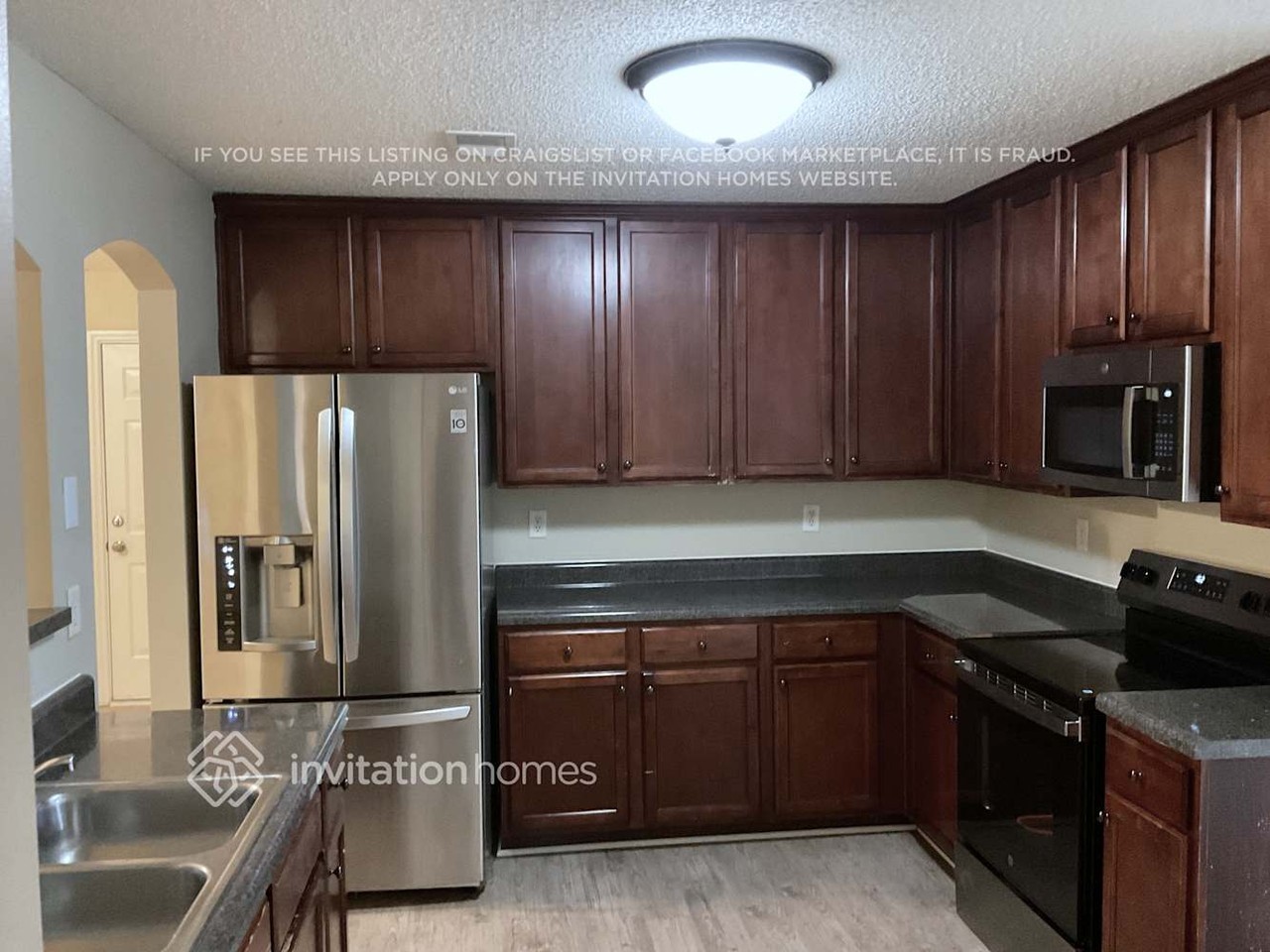 706 Denise Ct - Photo 5 of 17