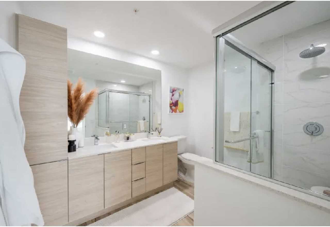 Sw 25th St #409 - Photo 5 of 8