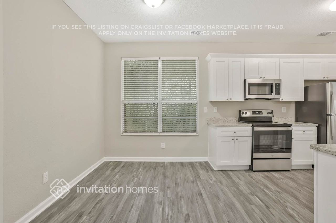 6530 Lake Mill Ct - Photo 5 of 14