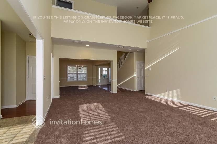 3465 Gardenside Dr - Photo 3 of 19