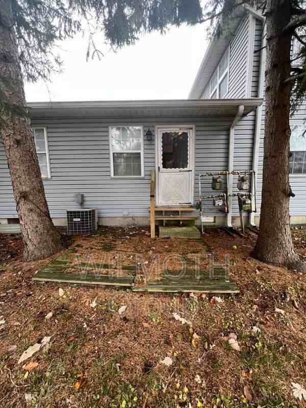 1325 Millerwood Dr - Photo 2 of 14