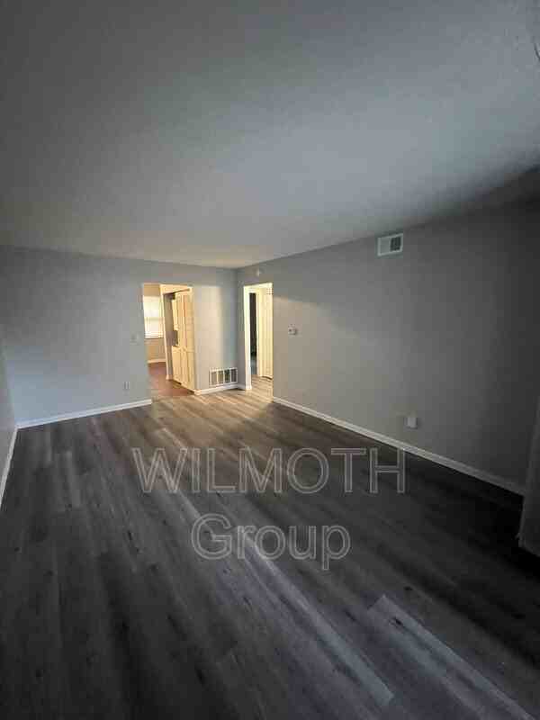 1325 Millerwood Dr - Photo 3 of 14