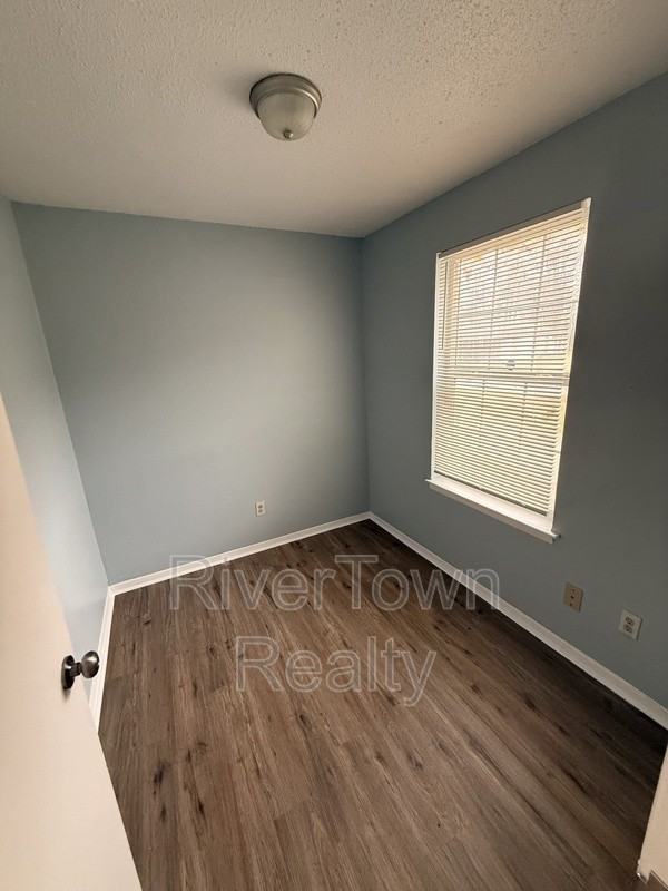 3817 Ajanders Dr - Photo 3 of 10