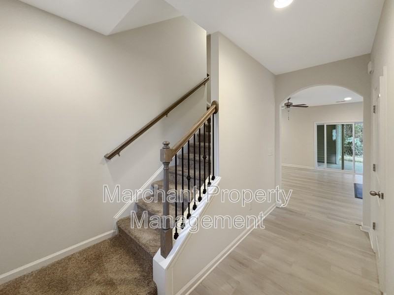 459 Torrington Dr - Photo 3 of 25