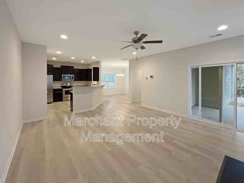 459 Torrington Dr - Photo 4 of 25