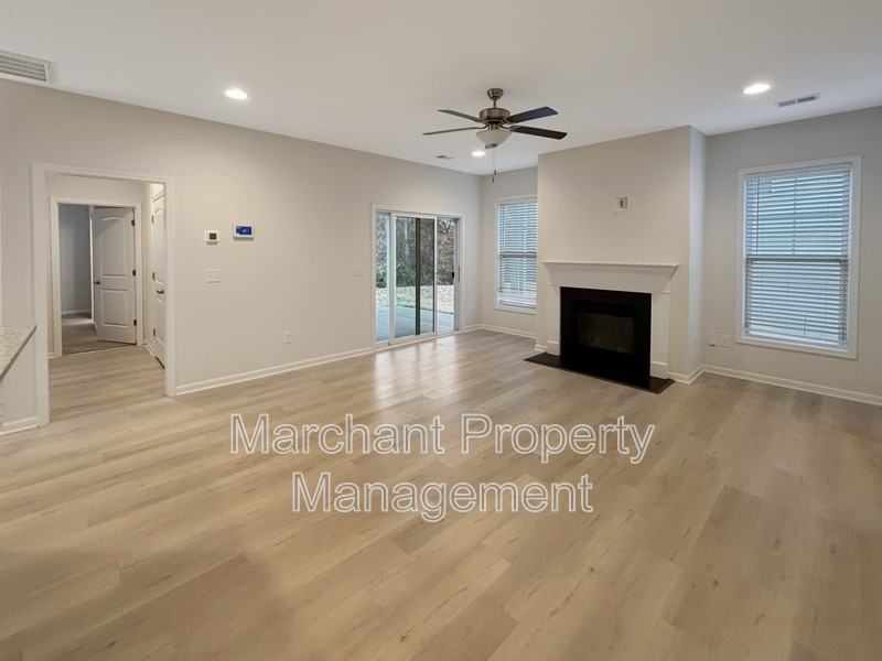 459 Torrington Dr - Photo 5 of 25